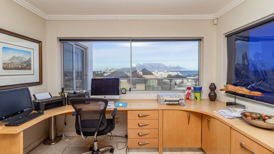 6 Bedroom Property for Sale in Bloubergstrand Western Cape